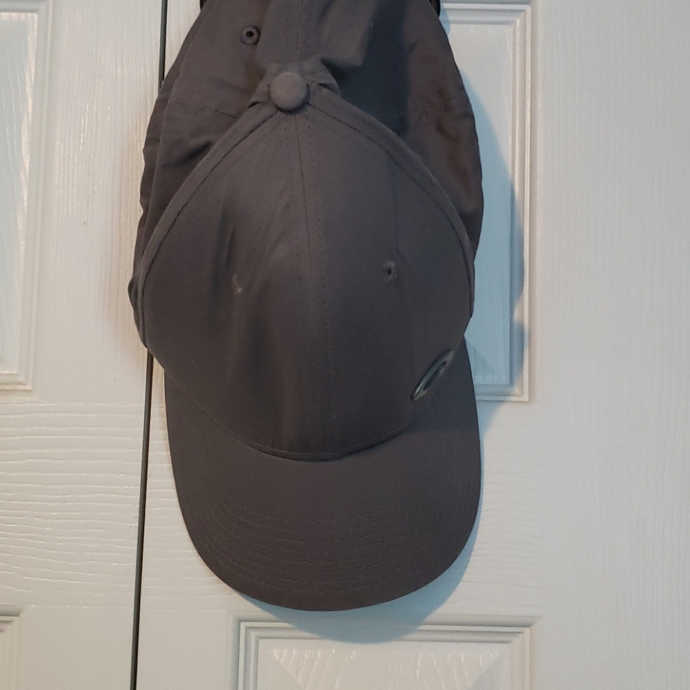 Oakley baseball cap